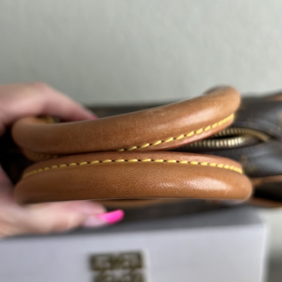 LOUIS VUITTON Trouville Monogram with LV strap - Picture 11 of 11